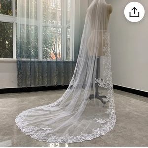 Brand new ivory veil